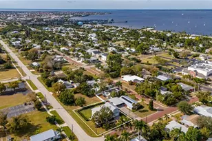 359 Gill St, Punta Gorda, FL 33950 - Photo 4