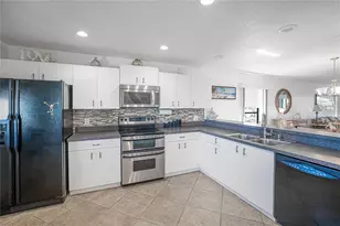 175 Kings Hwy, Punta Gorda, FL 33983 - Photo 6