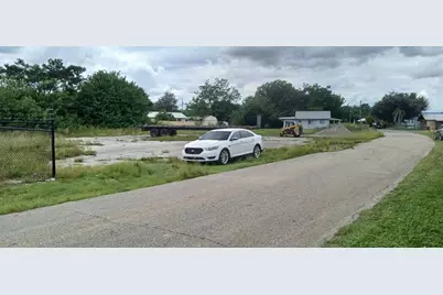 200 Hatcher Avenue, Avon Park, FL 33825 - Photo 8