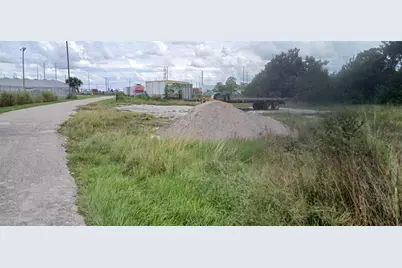 200 Hatcher Avenue, Avon Park, FL 33825 - Photo 6