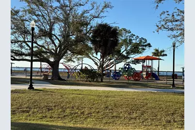 621 Or 625 W Retta Esplanade, Punta Gorda, FL 33950 - Photo 2