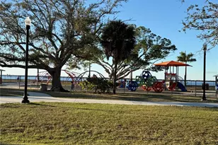 621 Or 625 W Retta Esplanade, Punta Gorda, FL 33950 - Photo 2