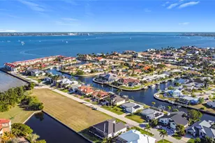 68 Colony Point Dr, Punta Gorda, FL 33950 - Photo 2