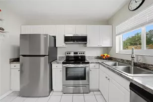 18970 McGrath Cir, Port Charlotte, FL 33948 - Photo 6