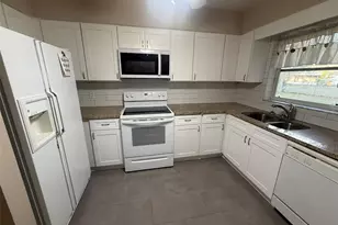 2868 N Salford Blvd, North Port, FL 34286 - Photo 4