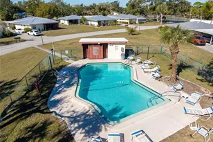 3242 Ramblewood Dr N, Sarasota, FL 34237 - Photo 32