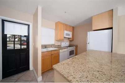 3242 Ramblewood Drive N #23-C-3, Sarasota, FL 34237 - Photo 6