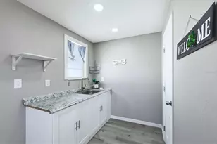 270 Southland Rd, Venice, FL 34293 - Photo 22