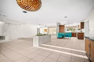 801 Pinellas Point Dr S, Saint Petersburg, FL 33705 - Photo 12