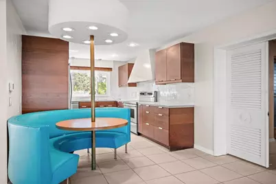 801 Pinellas Point Drive S, Saint Petersburg, FL 33705 - Photo 4