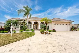 12109 SW Kingsway Cir, Lake Suzy, FL 34269 - Photo 2