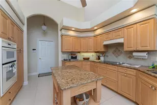 12109 SW Kingsway Cir, Lake Suzy, FL 34269 - Photo 24