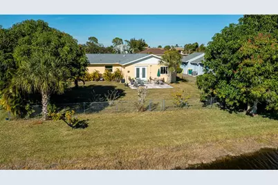 242 Annapolis Lane, Rotonda West, FL 33947 - Photo 4