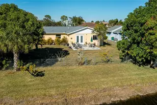 242 Annapolis Ln, Rotonda West, FL 33947 - Photo 4