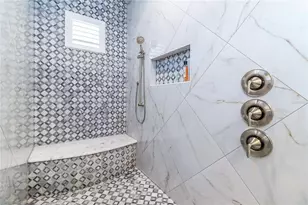 238 W Pine Valley Ln, Rotonda West, FL 33947 - Photo 16