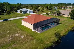 238 W Pine Valley Ln, Rotonda West, FL 33947 - Photo 32