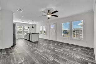 3162 Mercury Ln, North Fort Myers, FL 33903 - Photo 4