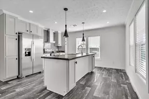 3162 Mercury Ln, North Fort Myers, FL 33903 - Photo 8