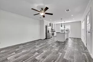 3162 Mercury Ln, North Fort Myers, FL 33903 - Photo 6