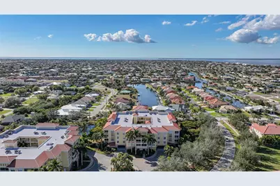 255 W End Drive #4203, Punta Gorda, FL 33950 - Photo 2