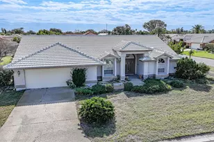 401 Firethorn Ave, Englewood, FL 34223 - Photo 2