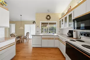 401 Firethorn Ave, Englewood, FL 34223 - Photo 10