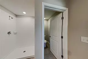 5125 White Chicory Dr, Ruskin, FL 33570 - Photo 36