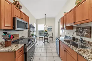 1039 Topelis Dr, Englewood, FL 34223 - Photo 18