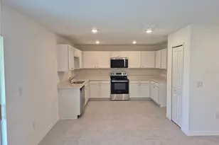 8813 Pine Bark Way, Wildwood, FL 34785 - Photo 4
