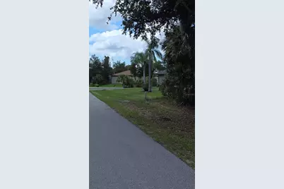 276 Camden Lane, Port Charlotte, FL 33953 - Photo 4