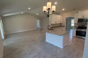17532 Robinson Ave, Port Charlotte, FL 33948 - Photo 6