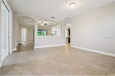 11913 Sunburst Marble Road, Riverview, FL 33579 - Photo 4