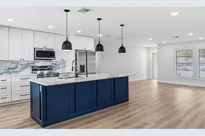 1773 Coconut Drive, Venice, FL 34293 - Photo 8