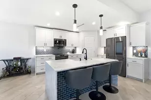 294 Sweetwater Dr, Rotonda West, FL 33947 - Photo 10