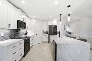 294 Sweetwater Dr, Rotonda West, FL 33947 - Photo 12