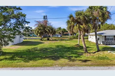 152 Danforth Drive, Punta Gorda, FL 33980 - Photo 2
