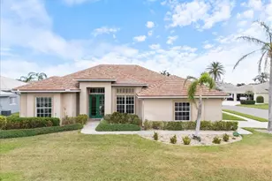 857 Macaw Cir, Venice, FL 34285 - Photo 1