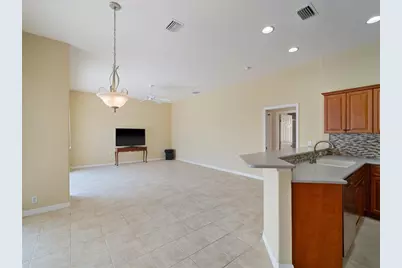 857 Macaw Circle, Venice, FL 34285 - Photo 12
