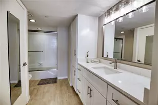 627 Alhambra Rd, Venice, FL 34285 - Photo 12