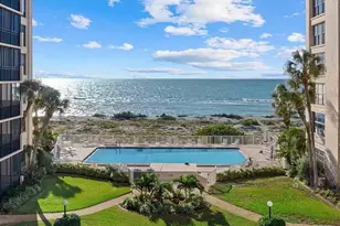 627 Alhambra Rd, Venice, FL 34285 - Photo 2