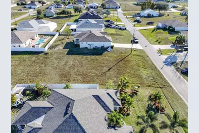 1317 NW 9th Terrace, Cape Coral, FL 33993 - Photo 4