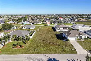 1317 NW 9th Terrace, Cape Coral, FL 33993 - Photo 2