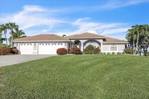 18694 Macgill Ave, Port Charlotte, FL 33948 - Photo 2