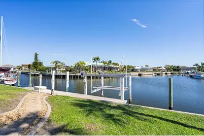 150 Crescent Drive, Punta Gorda, FL 33950 - Photo 6