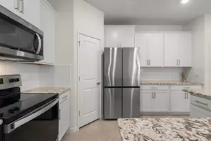 18244 Cropside Trl, Bradenton, FL 34211 - Photo 8