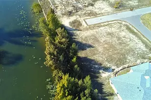 122 NE 9th St, Cape Coral, FL 33909 - Photo 6