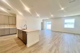 31 Fallen Oak Ln, Palm Coast, FL 32137 - Photo 4