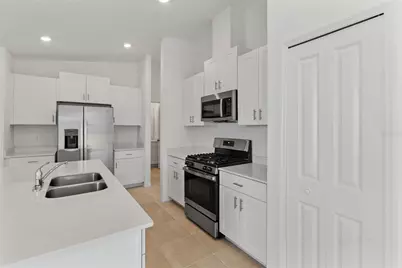 9136 Tequila Sunrise Drive, Sarasota, FL 34241 - Photo 10