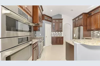 4900 Old Oakleaf Drive, Sarasota, FL 34233 - Photo 32