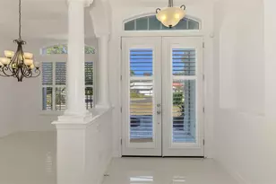 4900 Old Oakleaf Dr, Sarasota, FL 34233 - Photo 10